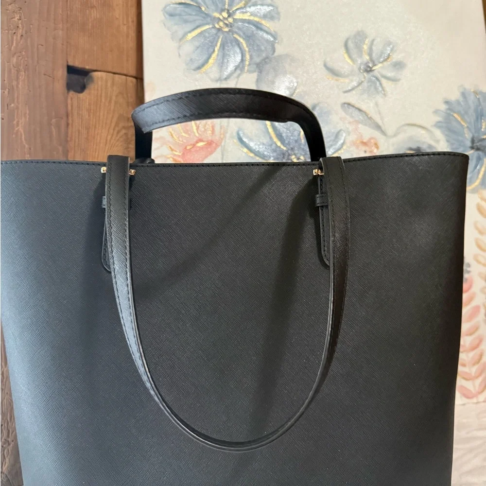 Michael Kors Black Jet Set Leather Tote Bag - Picture 2 of 5